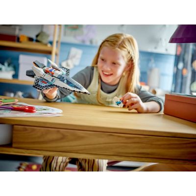 7. LEGO City 60430 Interstellares Schiff