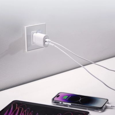 8. SBS TETRPD20W 20-W-USB-A-USB-C-Wandladegerät mit Power Delivery – Weiß