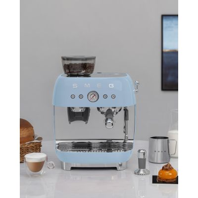 18. Smeg EGF03PBEU Kaffeemaschine, manuelle Espressomaschine, 2,4 l