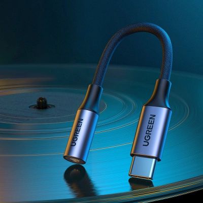 7. Ugreen AV161 Adapter für Kopfhörer Miniklinke 3,5 mm (weiblich) / USB-C (männlich) 10 cm – Schwarz