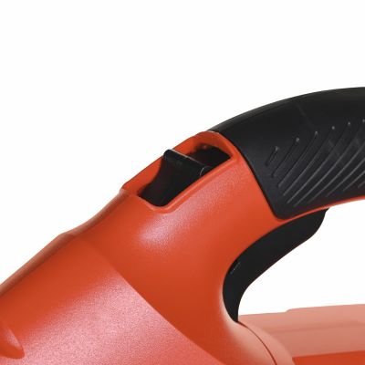 9. 18V Akku-Astsäge 20cm GPC1820L20-QW BLACK+DECKER