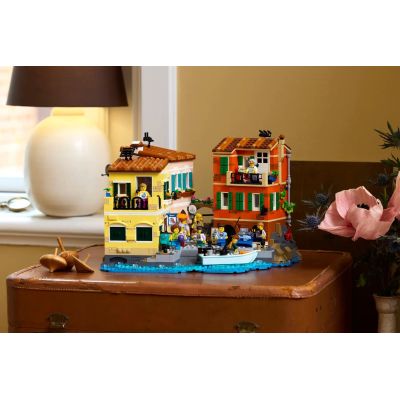 2. LEGO Ideas 21359 Italienische Riviera