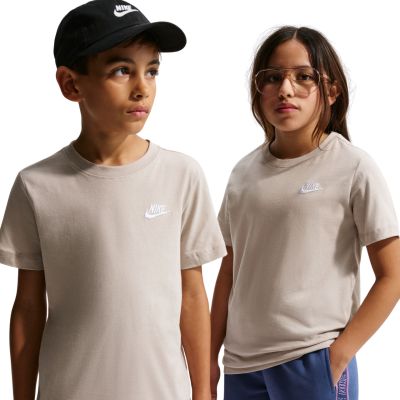 3. Nike Sportswear Beige Kinder-T-Shirt FZ5177 236