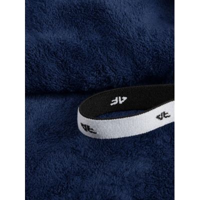 2. Schnelltrocknendes Sporthandtuch M (80 x 130 cm) 4F 4FWSS26ATOWU113-31S
