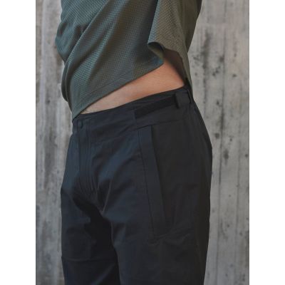 3. POC Motion Regenhose Schwarz