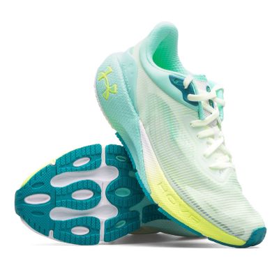 10. UNDER ARMOUR Machina Breeze 3026264-100 Damenschuhe