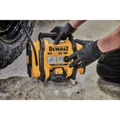 13. 18V Dewalt DCC018N-XJ Akku-Kompressor