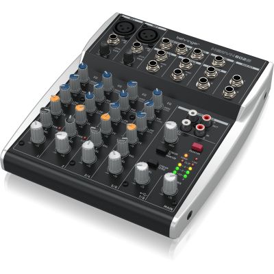 2. Behringer 802S – Kompakter 8-Kanal-Analogmixer mit USB-Schnittstelle, speziell entwickelt für Podcasting, Streaming und Heimaufnahmen