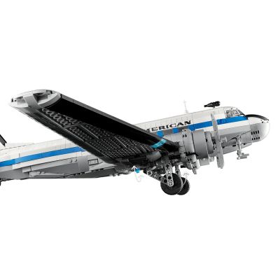 17. LEGO Icons 11378 - Douglas DC-3 PAN AM Passagierflugzeug