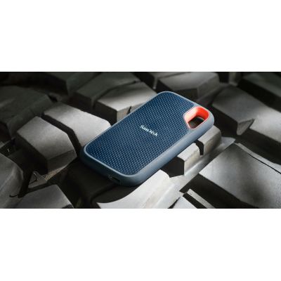 17. SanDisk Extreme Portable externe SSD-Festplatte (4 TB; USB 3.2; 1050 MB/s; SDSSDE61-4T00-G25)