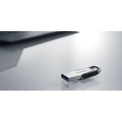7. SANDISK ULTRA FLAIR 512 GB 150 MB/s USB 3.0