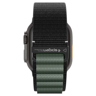 5. Armband Spigen WBF1 Armband für Apple Watch 44 / 45 / 46 / 49 mm - Schwarz und Grün