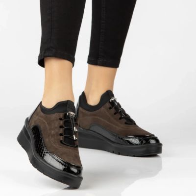 8. braune Keilschuhe aus Wildleder mit Krokodilprägung von Filippo (Modell DP8106)