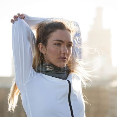 11. Reebok RRAC-10130GR Lauf-Halswärmer