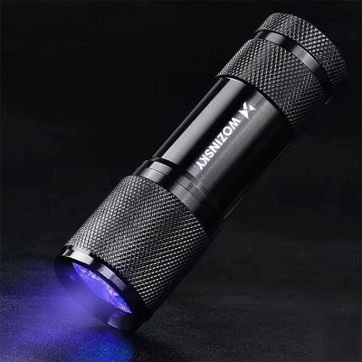 5. Wozinsky WLD-9L IP65 UV-Taschenlampe zur Spurensuche – Schwarz