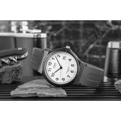 6. Damenuhr CASIO MW-59-7BVDF + Box