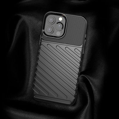 5. Thunder Case Flexibel Robuste Panzer Handyhülle TPU Schutzhülle für iPhone 13 Pro Max grün