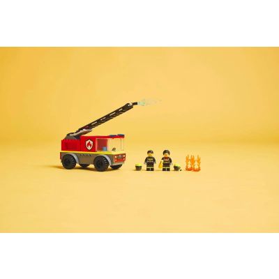 6. LEGO CITY 60463 Feuerwehrwagen mit Leiter