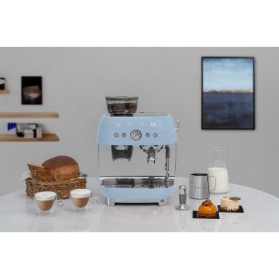 17. Smeg EGF03PBEU Kaffeemaschine, manuelle Espressomaschine, 2,4 l