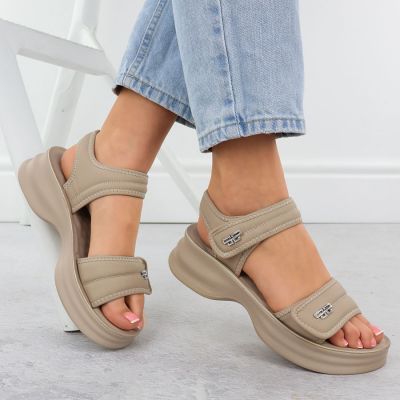 5. Damensandalen mit dicker Sohle und Klettverschluss, beige Potocki 105300