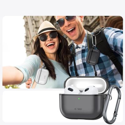 7. Tech-Protect Silikonhülle für AirPods Pro 3 – Mattschwarz