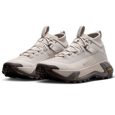3. Nike ACG Zegama Hike IO7854-201 Schuhe