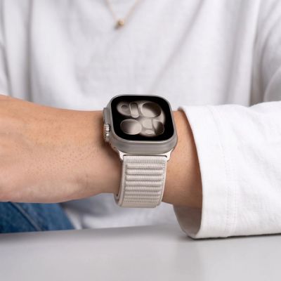 6. Tech-Protect NylonLoop Armband für Apple Watch 40 / 41 / 42 mm – beige