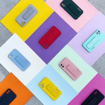 11. Wozinsky Kickstand Case Silikonhülle mit Ständer iPhone 13 mini grau
