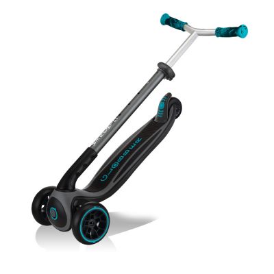 8. Globber Master Prime 3-Rad-Scooter / Schwarz - Blaugrün 664-105