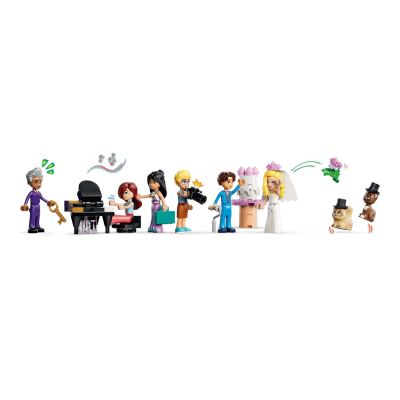 22. LEGO Friends 42704 – Heartlake City Grand Hotel