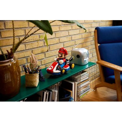 10. LEGO Super Mario 72037 – Mario Kart: Mario und Standard-Kart
