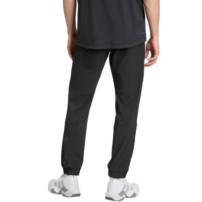 3. adidas Tech Apparel Herrenhose schwarz JM8135