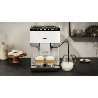 3. Siemens EQ500 TP515R02 15-Bar-Espressomaschine | weiß