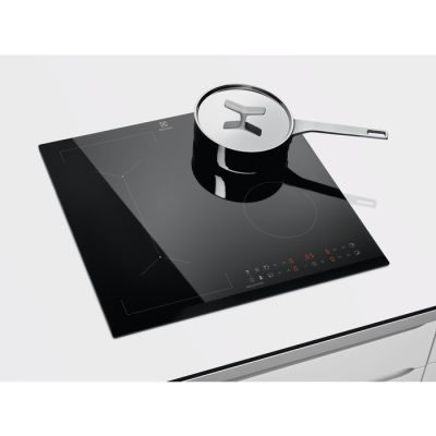 3. ELECTROLUX LIV63431BK Induktionskochfeld
