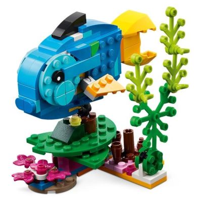 6. LEGO Creator 31136 Exotischer Papagei