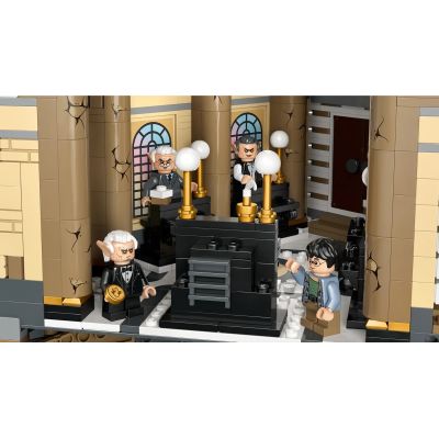 13. LEGO Harry Potter 76417 Gringotts Bank – Sammleredition