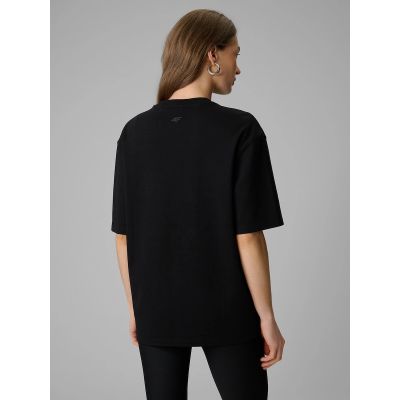 2. Locker geschnittenes Damen-T-Shirt mit Aufdruck 4F 4FRSS26TTSHF3705-20S
