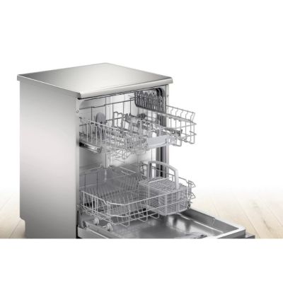 4. Geschirrspüler BOSCH SMS2HTI60E