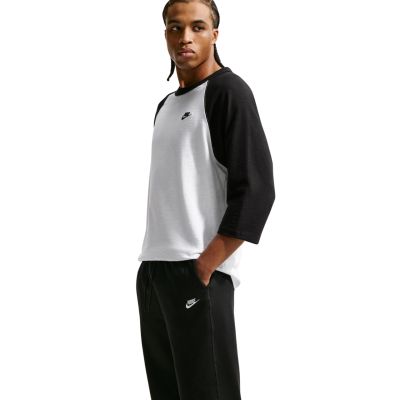 5. Nike Sportswear Club Herrenhose Schwarz FQ4332 010