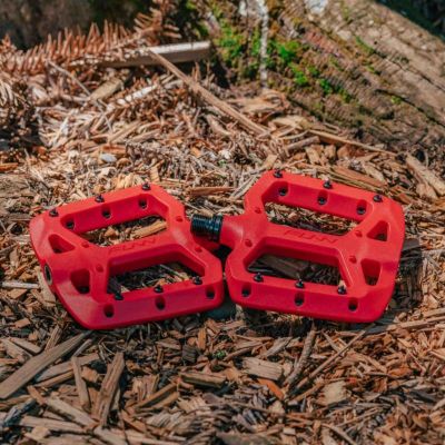 2. FUNN TAIPAN Pedale rot