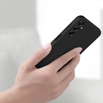 10. Strukturierte Hülle von Nillkin für Samsung Galaxy A14 5G / Galaxy A14, verstärkte Nylonhülle, Schwarz