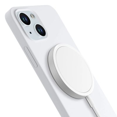 6. 3mk Hardy Silicone MagCase Hülle für iPhone 15 – Weiß und Silber