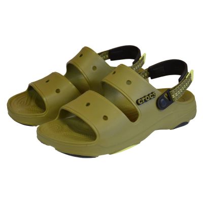 11. Crocs™ Classic All-Terrain Sandale M 207711-3UA