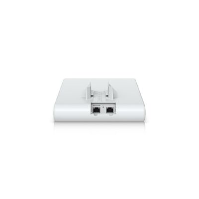 7. Access Point Wi-Fi 6 Ubiquiti UniFi U6 Mesh Pro 2,4 GHz (2x2)/5 GHz (2x2) PoE 2x1 Gbit/s (U6-Mesh-Pro-EU)