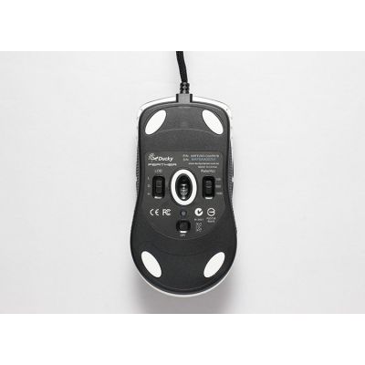 5. Ducky Feather Gaming-Maus, beidhändig, USB Typ-A, optisch, 16000 DPI