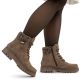 8. Bequeme braune Trapperstiefel für Damen von Rieker, Modell Y7621-25