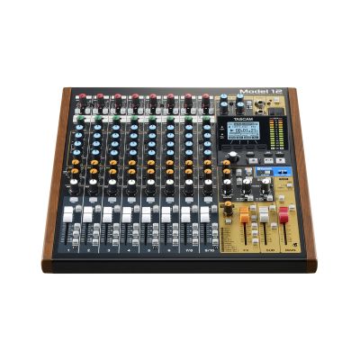 9. Tascam Modell 12 – 10-Kanal-Mischpult mit 12-Spur-Recorder
