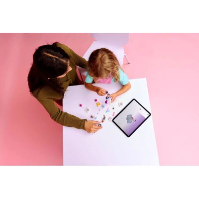 10. LEGO Friends 42675 Einhorn-Kuchenlieferwagen