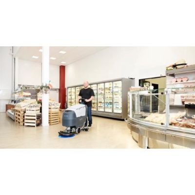 8. NILFISK Waschmaschine mit Gelbatterien 9087390020