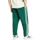 3. adidas Essentials 3-Streifen Fleecehose für Herren, schmal zulaufende Bündchen, Grün, KY4129